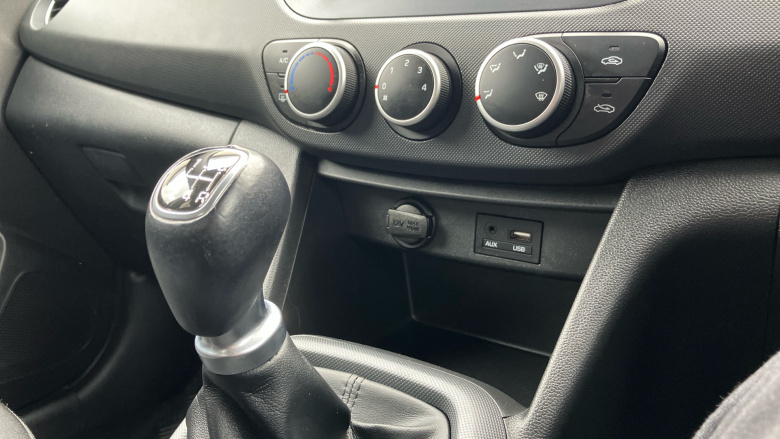 Hyundai i10 1.0 Play 5dr Petrol Hatchback